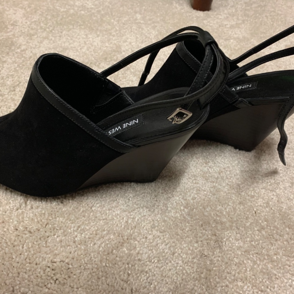 Shoes - Picture 2 of 4
